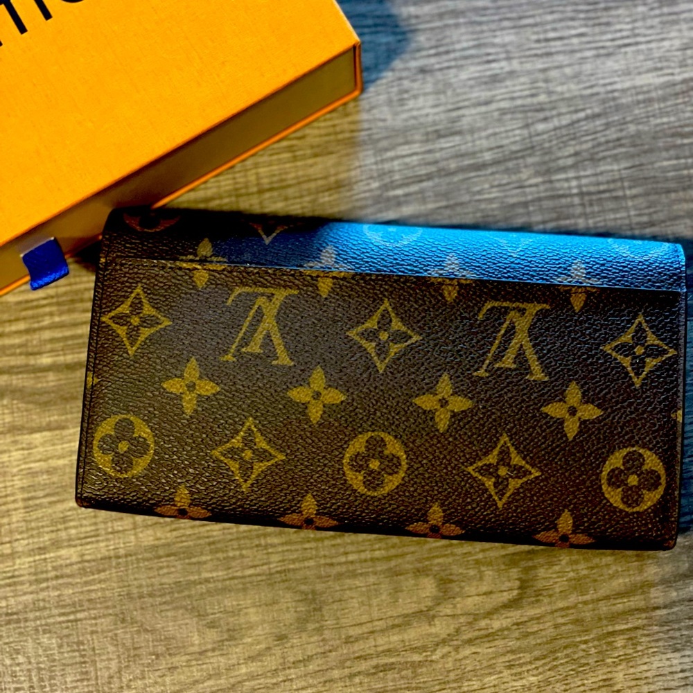 💎 Authentic 💎 Louis Vuitton wallet